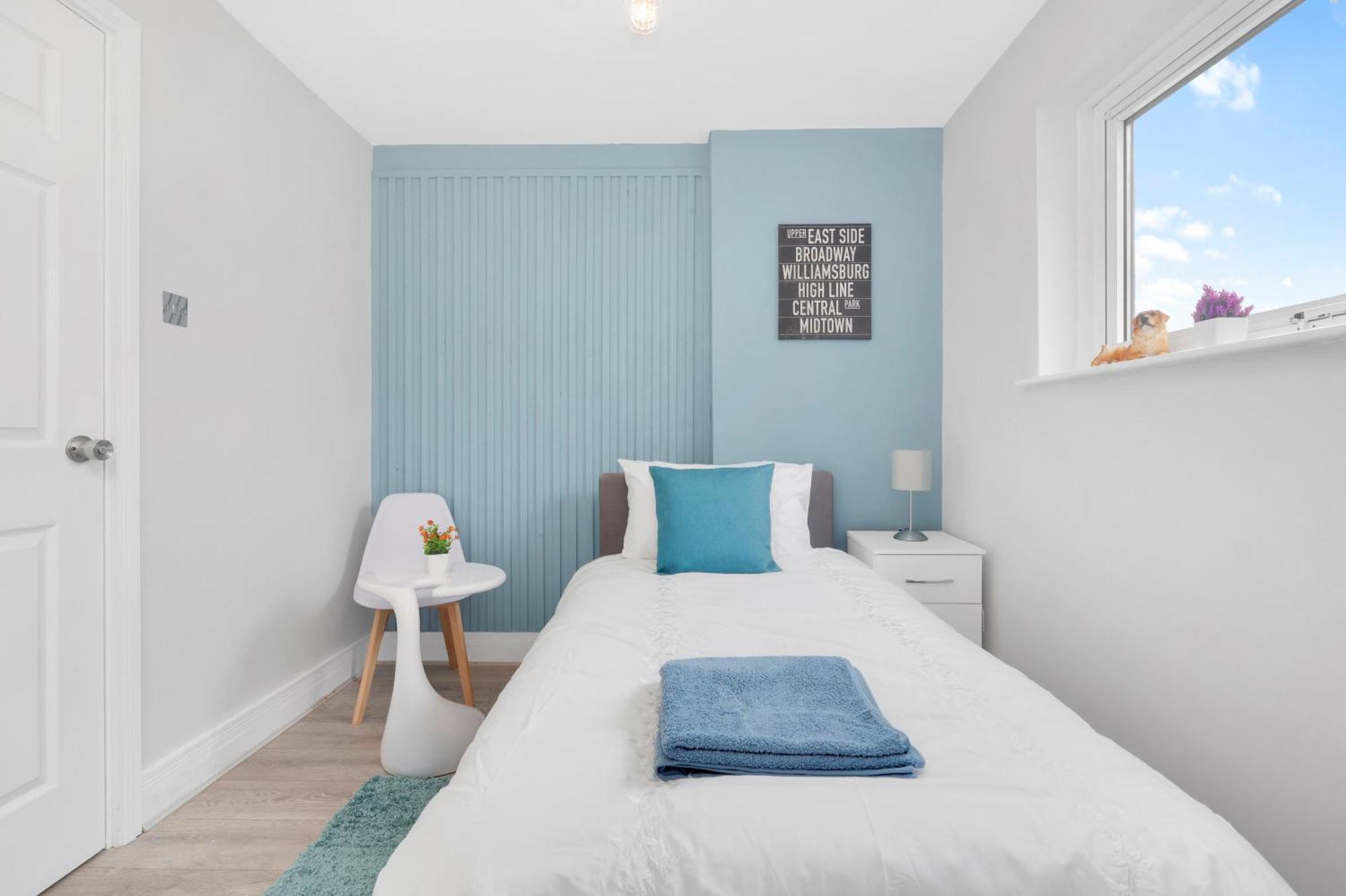 Waterside 4 Bed Apartment Londres Extérieur photo