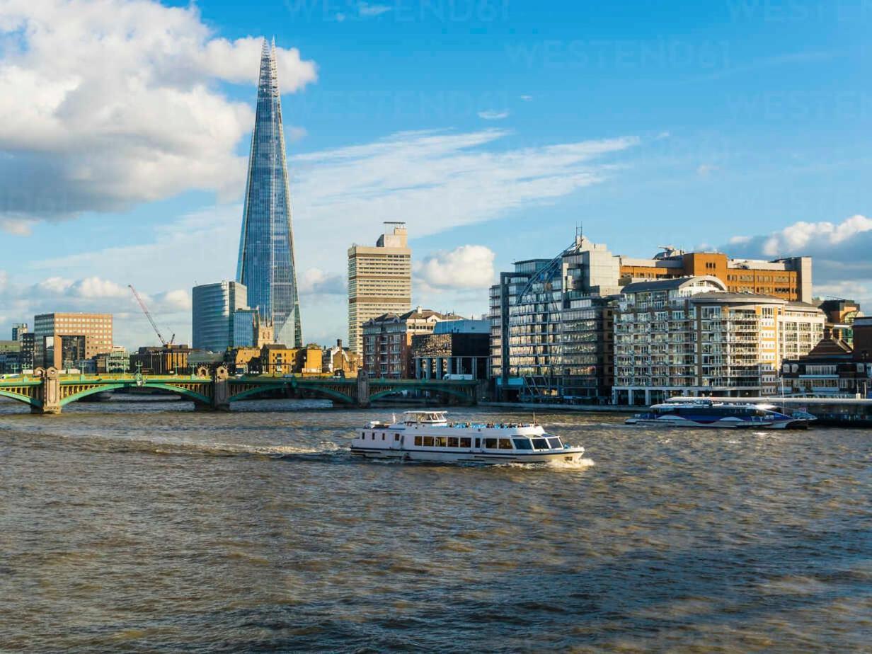 Waterside 4 Bed Apartment Londres Extérieur photo
