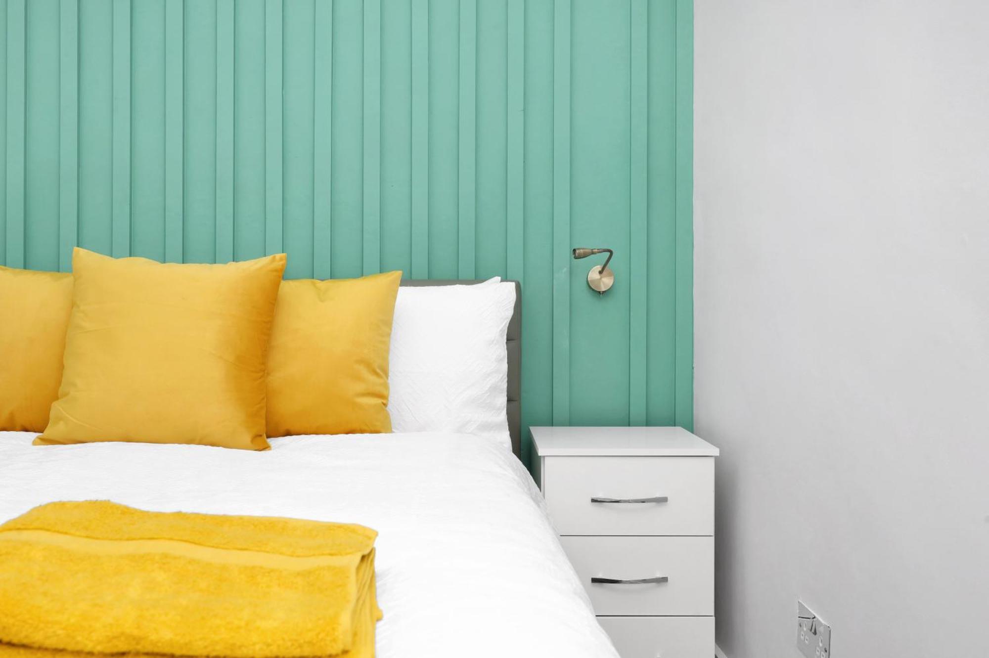 Waterside 4 Bed Apartment Londres Extérieur photo
