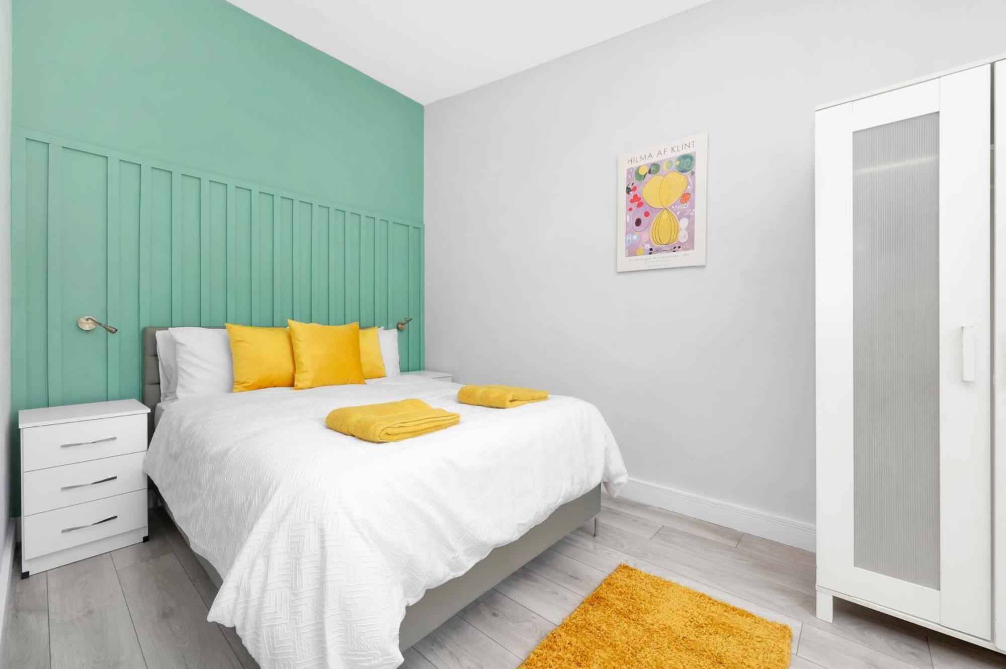 Waterside 4 Bed Apartment Londres Extérieur photo