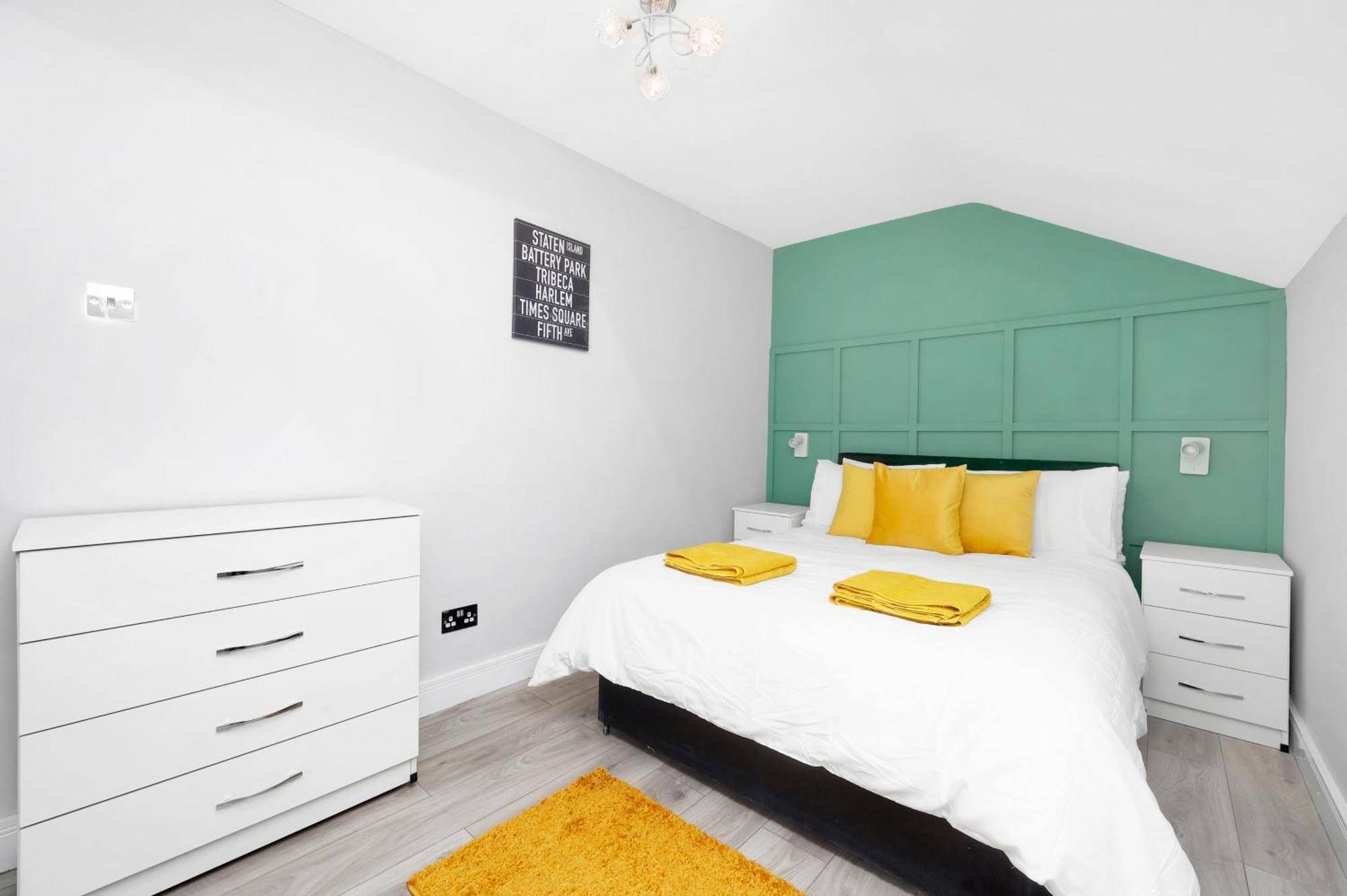 Waterside 4 Bed Apartment Londres Extérieur photo
