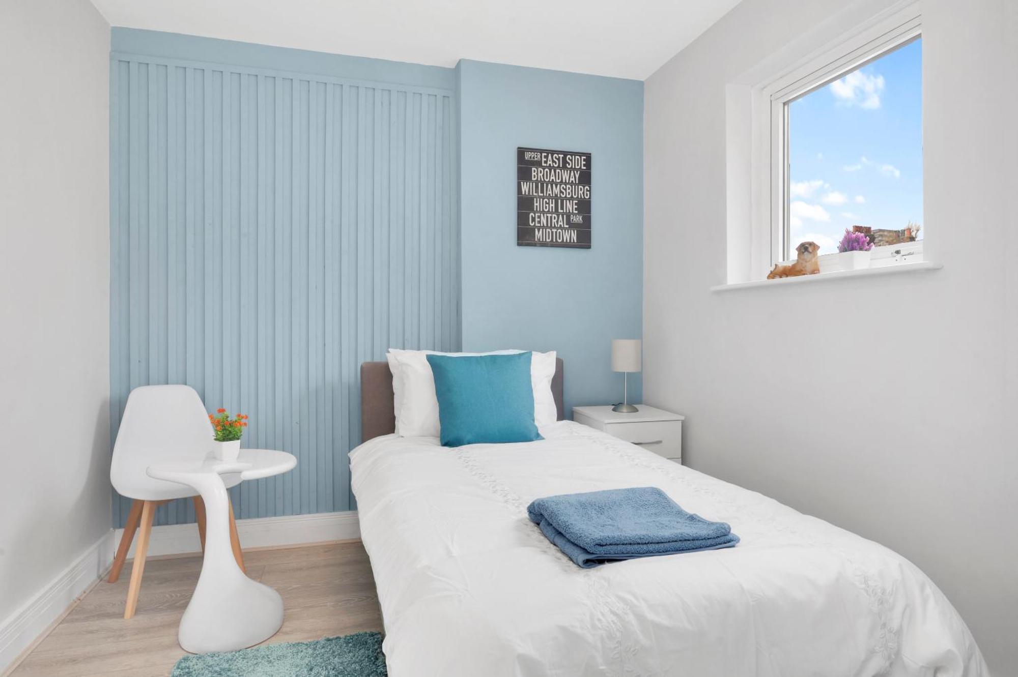 Waterside 4 Bed Apartment Londres Extérieur photo