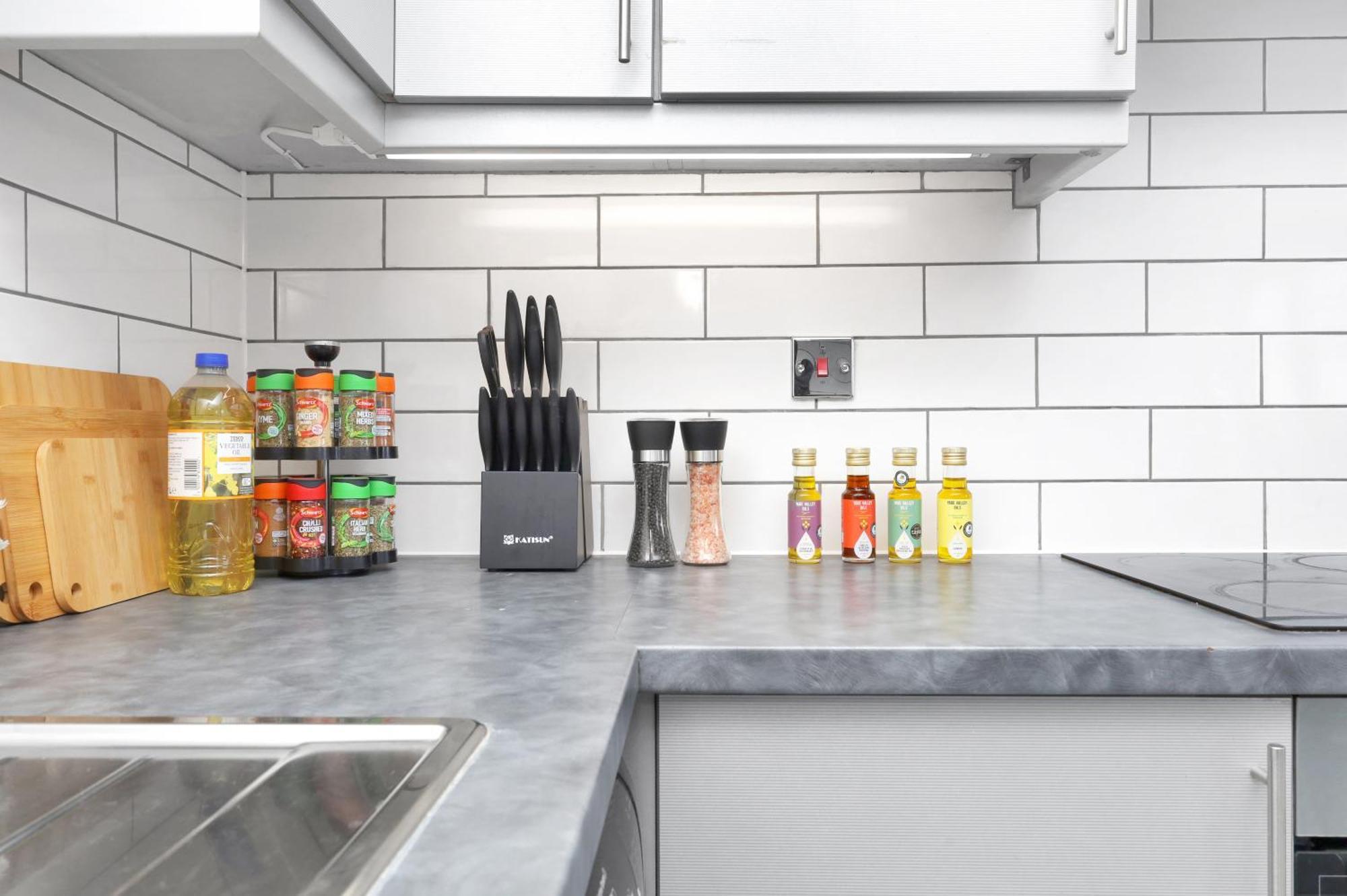 Waterside 4 Bed Apartment Londres Extérieur photo