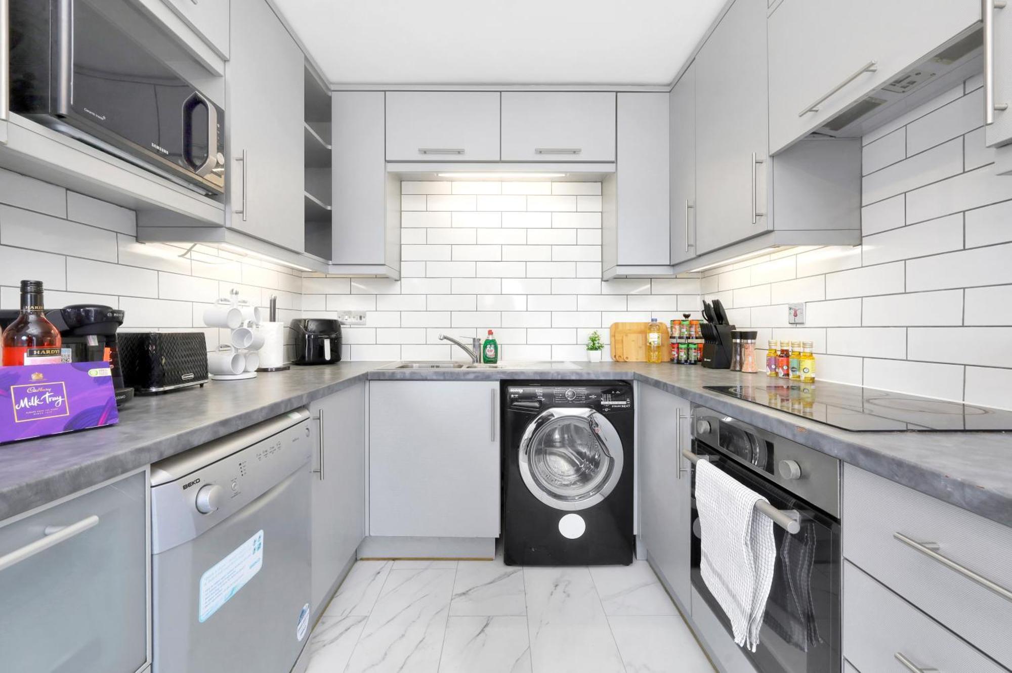 Waterside 4 Bed Apartment Londres Extérieur photo