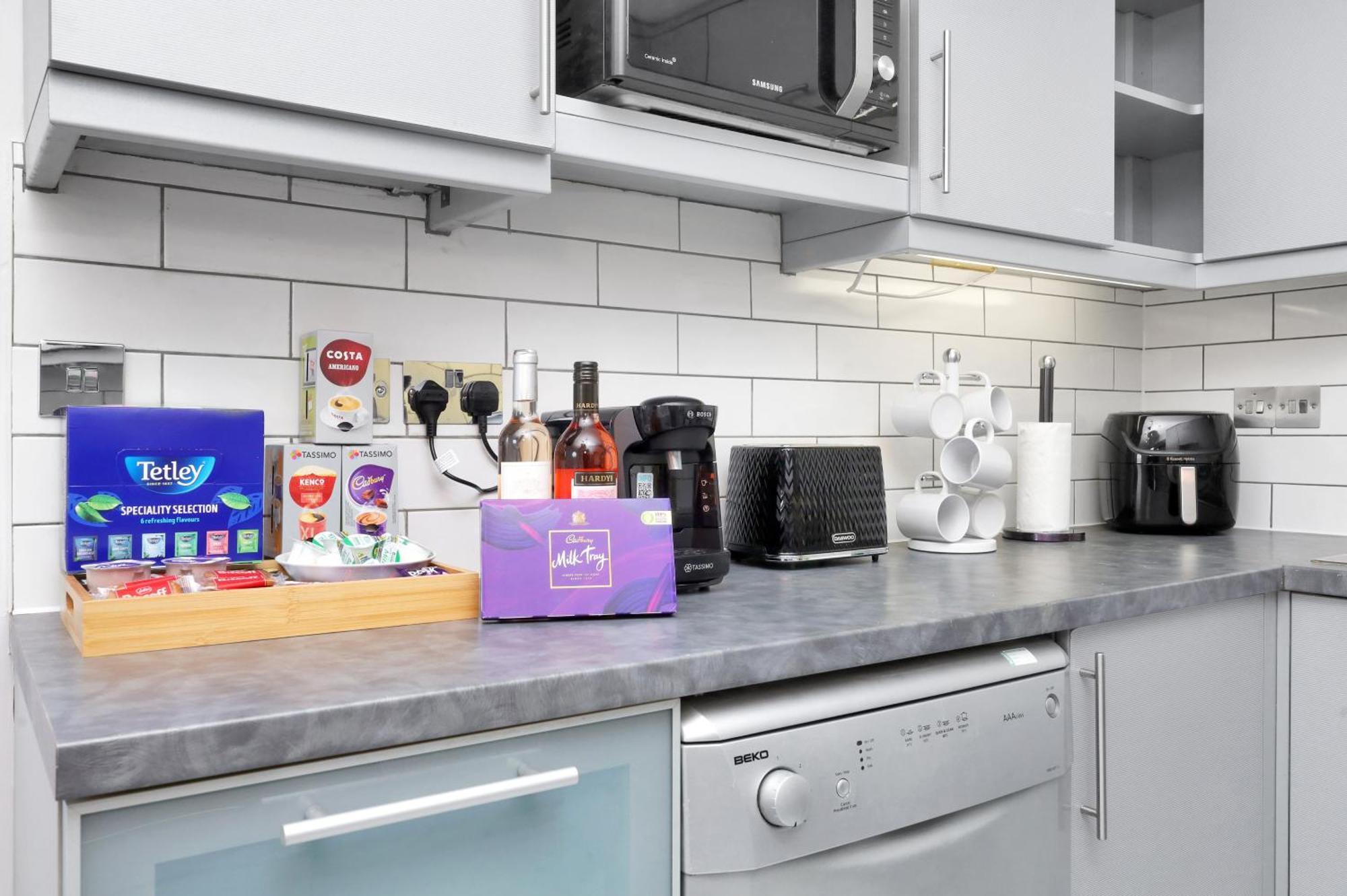 Waterside 4 Bed Apartment Londres Extérieur photo