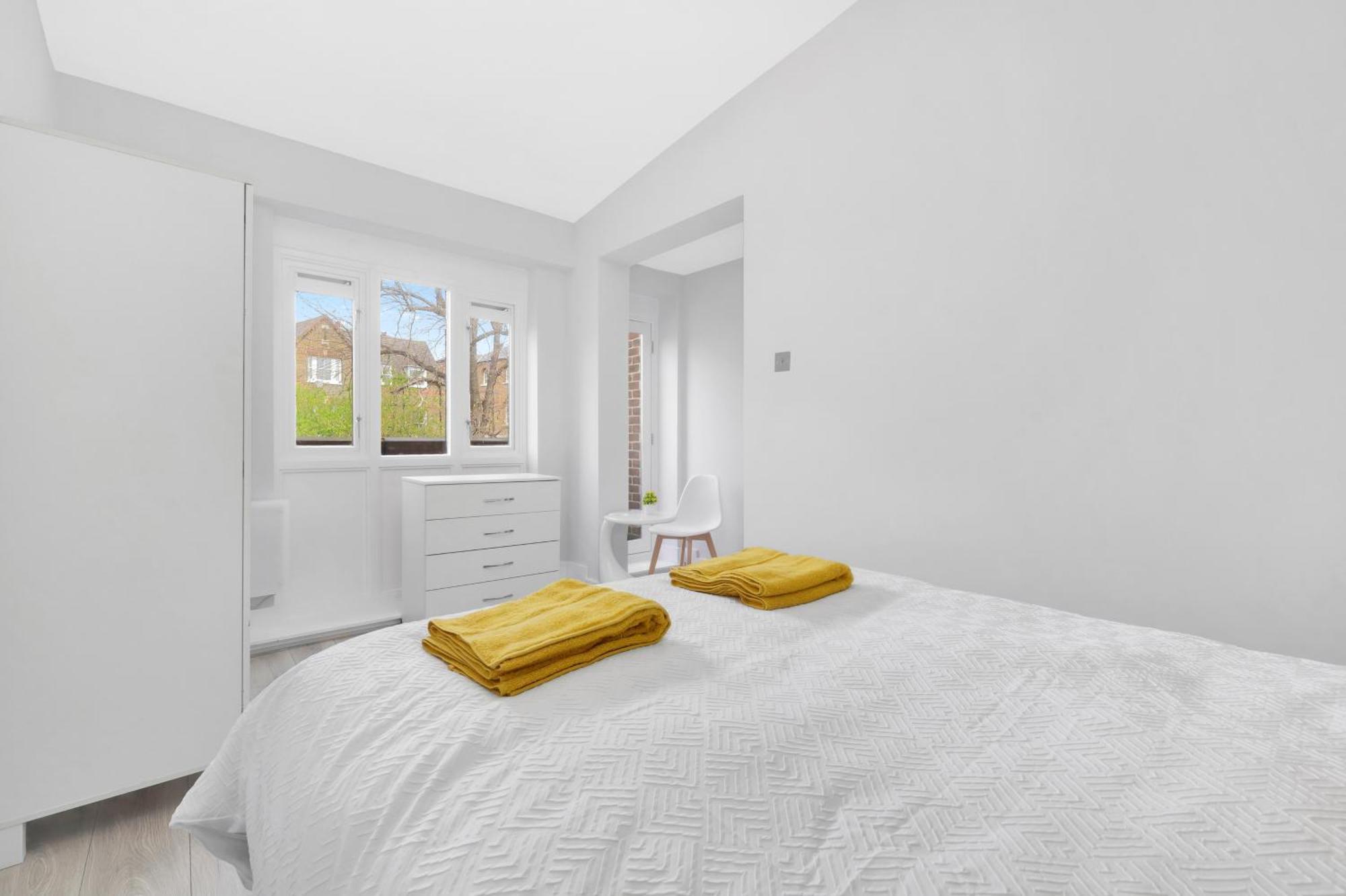 Waterside 4 Bed Apartment Londres Extérieur photo