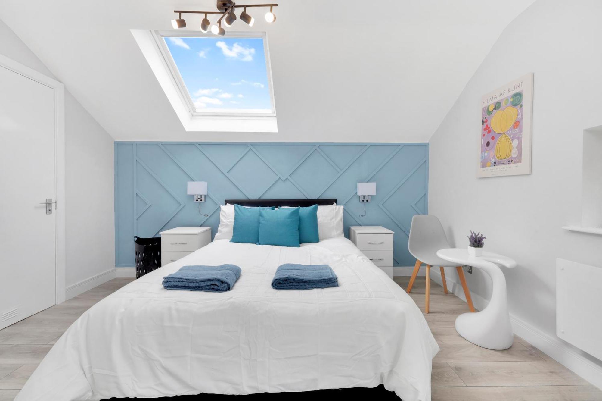 Waterside 4 Bed Apartment Londres Extérieur photo